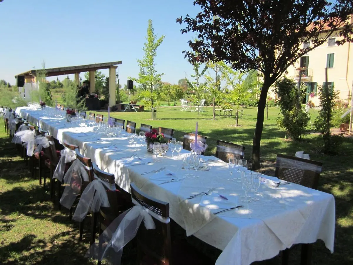 Millefiori la Corte delle Rose Rovigo Alloggio per agriturismo